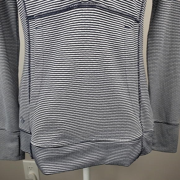 Athleta Striped Hoodie Blue White Heavenly Hail - Picture 3 of 12